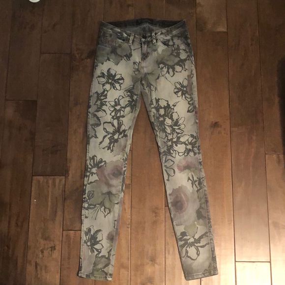 GUESS Jeans - Brittney Skinny size 26 - Picture 1 of 8